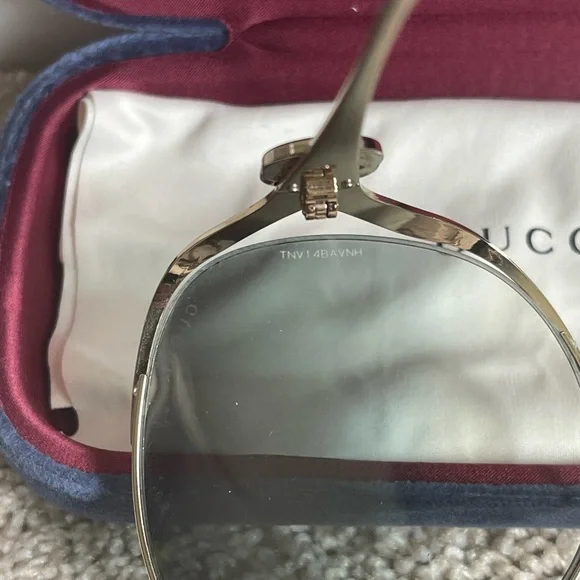 Oversized Gucci sunglasses - Picture 4 of 6